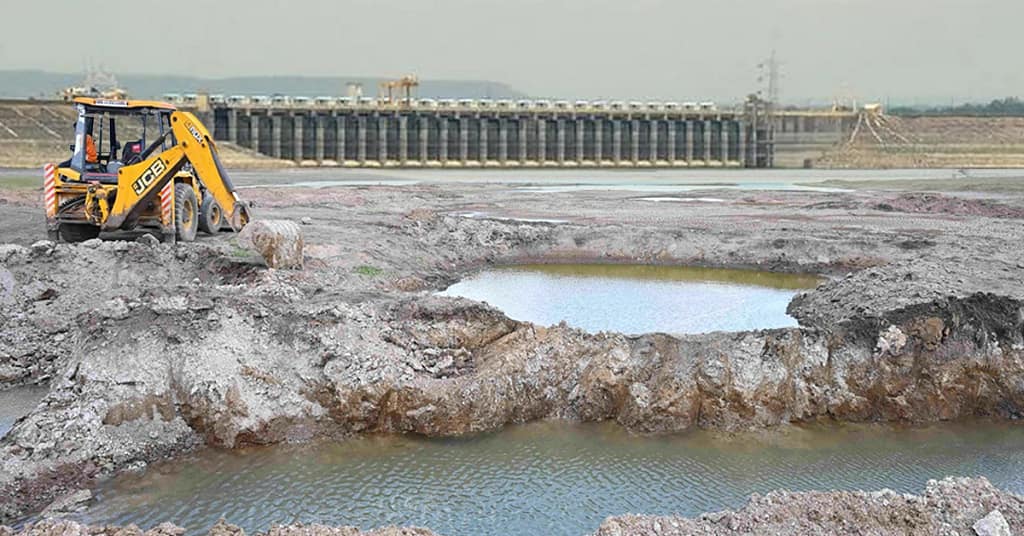 Galmukt Dharan Galyukt Shivar Yoajana - Devandra fadnavis